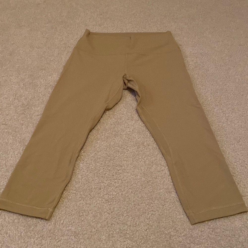 Lululemon align crops